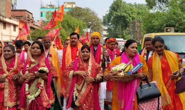 चैत्र नवरात्र : चौथे दिन मां कुष्मांडा और मां श्रृंगार गौरी के दरबार में उमड़ रहे श्रद्धालु
