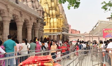 श्री काशी विश्वनाथ धाम से मां श्रृंगार गौरी व शक्तिपीठ मां विशालाक्षी के दरबार में भेजी गई श्रृंगार सामग्री