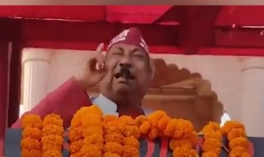 गोरखपुर में निषाद पार्टी की महारैली : भाषण के दौरान भावुक हुए डॉ. संजय निषाद, मंच पर छलके आंसू