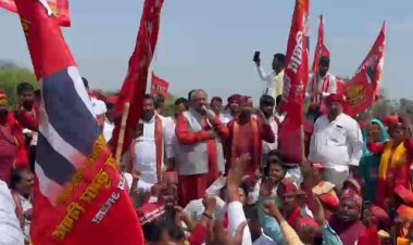 श्रृंगवेरपुर धाम में अवैध कब्जे के विरोध में डॉ. संजय निषाद धरने पर बैठे