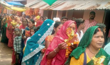 पंचमी पर गड़बड़ा धाम में उमड़ा आस्था का सैलाब, सवा लाख भक्तों ने किए दर्शन