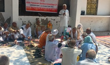 मुख्यमंत्री योगी ने बहराइच में 136 परिवारों को दिया तोहफा, बोले- जाति के नाम पर राजनीति करने वालों ने गरीबों का भला नहीं किया