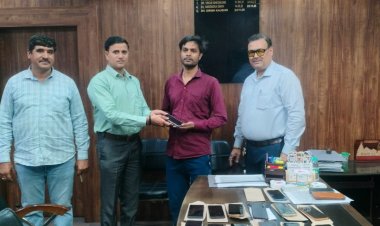 पुलिस ने 114 खोए-चोरी मोबाइल लोगों को लौटाए