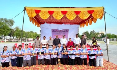 खेलों से अनुशासन और टीम भावना का हाेता है विकास : डॉ. श्रवण कुमार यादव