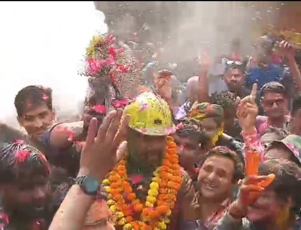 होली के बाद कानपुर में रंगों का ऐतिहासिक गंगा मेला शुरू, गलियों में रंग और उल्लास का दिख रहा नजारा