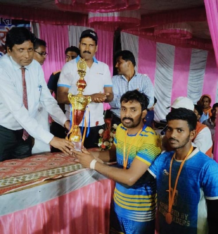 इलाहाबाद स्पोर्टिंग क्लब ने जीती पुष्पा शुक्ला स्मारक वॉलीबाल प्रतियोगिता