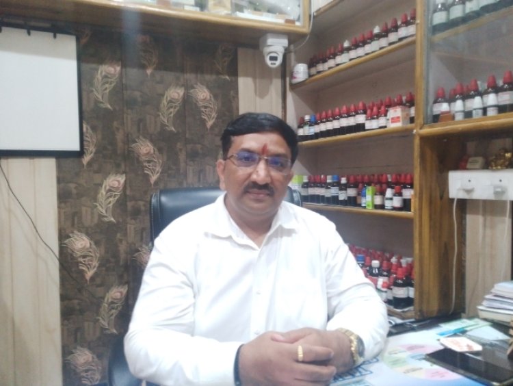होम्योपैथी दवाएं बाल झड़ने की समस्या के निदान में बहुत प्रभावी : डॉ अम्बरीष कुमार राय