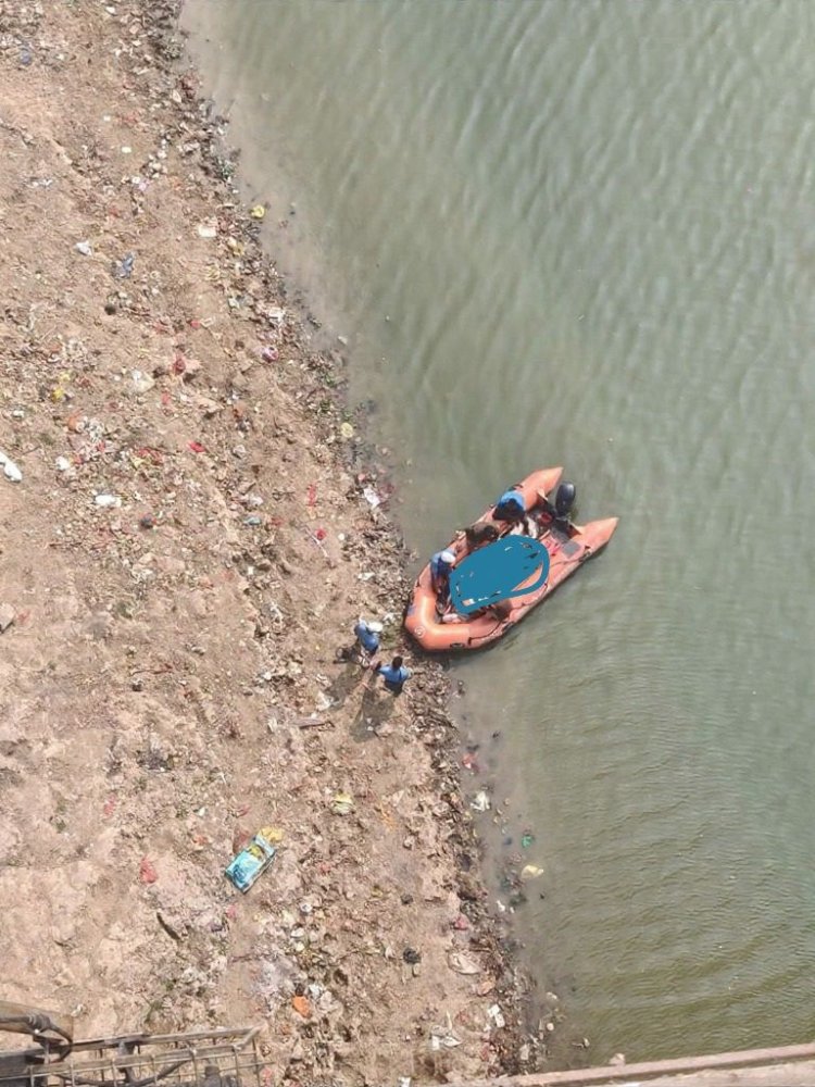 नए यमुना पुल से महिला कूदी, मौत