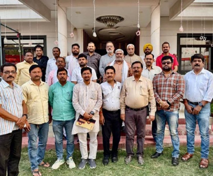 लोकप्रिय ठिठोली पंद्रहवें वर्ष में हुआ प्रयागराज महोत्सव