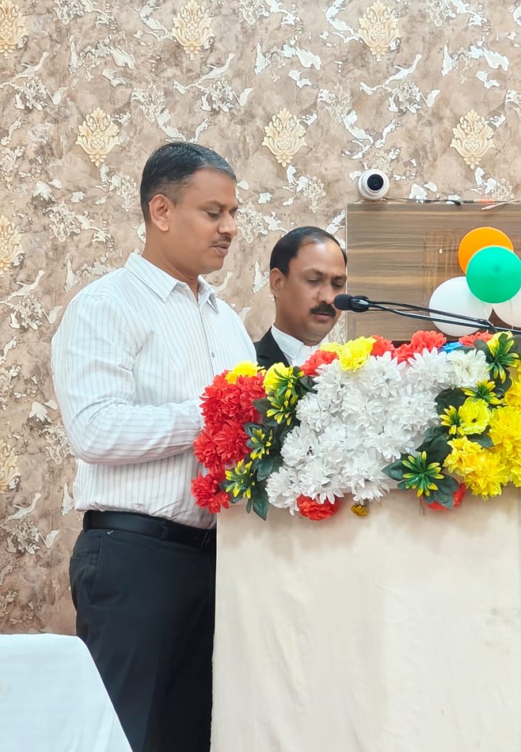 कमिश्नरी बार एसोसिएशन के नवनिर्वाचित पदाधिकारियों को कमिश्नर ने दिलाई पद एवं गोपनीयता की शपथ