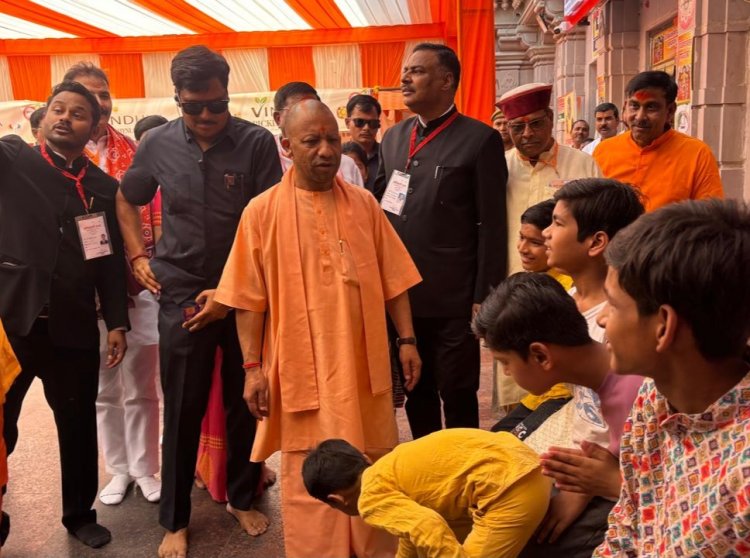 मुख्यमंत्री योगी ने माँ विंध्यवासिनी का किया दर्शन,बोले-नवरात्र में दुनिया को रिझाएगा विंध्य कॉरिडोर