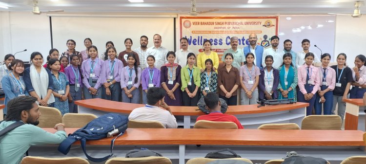 सोशल मीडिया के दौर में मानसिक शांति और आत्मिक संतुलन ही सच्ची खुशी: प्रो. पाथर्डीकर