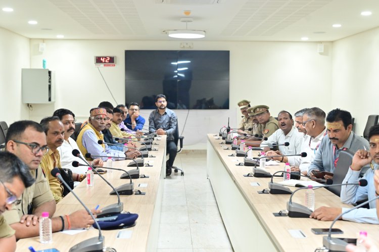 चैत्र नवरात्र के चौथे दिन मां श्रृंगार गौरी का होगा दर्शन,श्री काशी विश्वनाथ धाम में समन्वय बैठक