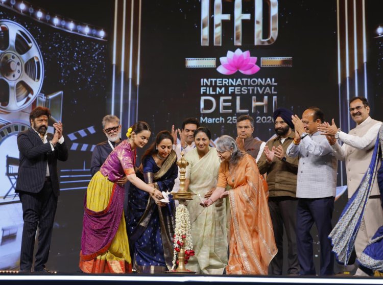 मुख्यमंत्री रेखा ने इंटरनेशनल फिल्म फेस्टिवल दिल्ली का किया शुभारंभ