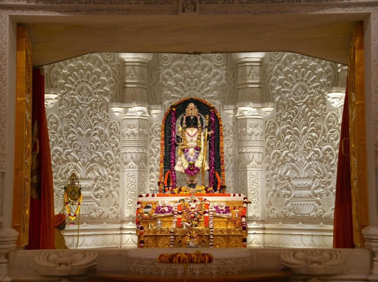 अयोध्या में रामनवमी पर्व : सरयू स्नान—दान पुण्य और राम लला के दर्शन के लिए उमडे़ लाखों श्रद्धालु