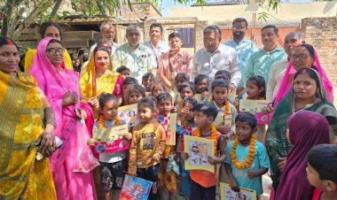 स्कूल चलो अभियान का शुभारंभ, बीएसए ने घर-घर जाकर कराया नामांकन