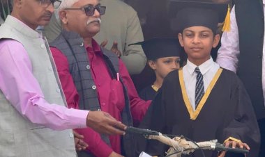 शिक्षा के साथ-साथ बच्चों में संस्कारों का विकास हाेना बहुत जरुरी : दुर्गेश यादव