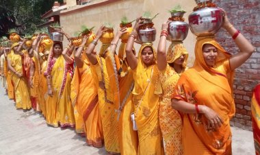 मोहनसराय में गायत्री परिवार के सदस्यों ने मनमोहक झांकियों के साथ निकाली मंगल कलश यात्रा