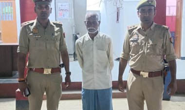 चौकीदार की हत्या का खुलासा, आरोपित गिरफ्तार, कुल्हाड़ी बरामद