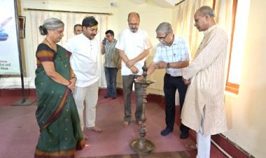 किताबों से दोस्ती ही सृजन की पहली सीढ़ी, साहित्य से दबी आवाजें बुलंद : डॉ. धनंजय चोपड़ा