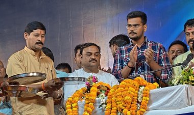 कृष्ण-रुक्मिणी विवाह प्रसंग का शिवानन्द महाराज ने किया भावपूर्ण वर्णन, भक्ति में डूबे श्रद्धालु