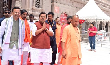 भाजपा के राष्ट्रीय अध्यक्ष और मुख्यमंत्री ने बाबा विश्वनाथ के दर पर टेका माथा