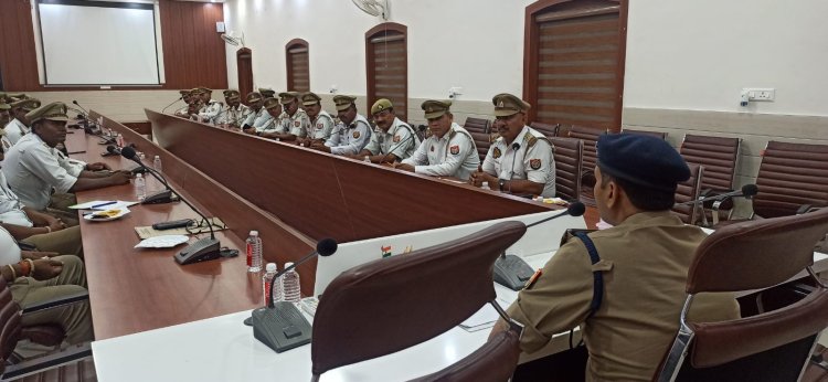 ज्वाॅइन करते ही एक्शन मोड में दिखे एसपी ट्रैफिक अमित कुमार श्रीवास्तव, स्थलीय भ्रमण कर लिया यातायात व्यवस्था का जायजा