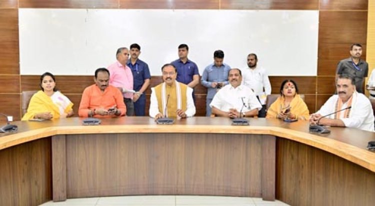 कार्यकर्ता पूरे मनोयोग व परिश्रम से चुनाव मैदान में उतर जाएं : केशव प्रसाद मौर्य