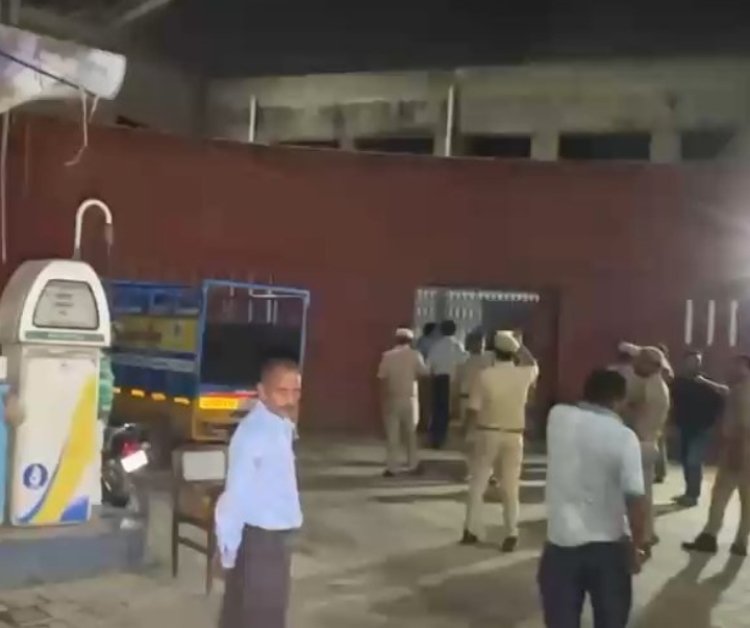 वाराणसी में 231 कमर्शियल सिलेंडर बरामद, कालाबाजारी की आशंका