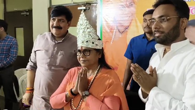 प्रयागराज: पूर्व केंद्रीय मंत्री साध्वी निरंजन ज्योति का बड़ा बयान, कहा- "भारी मतदान लोकतंत्र की मजबूती और नारी शक्ति देश का गौरव"