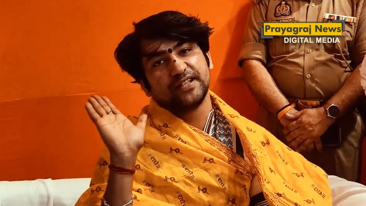 प्रयागराज के अरैल में बागेश्वर धाम सरकार की हनुमंत कथा, ‘हिन्दू एकता’ का दिया संदेश