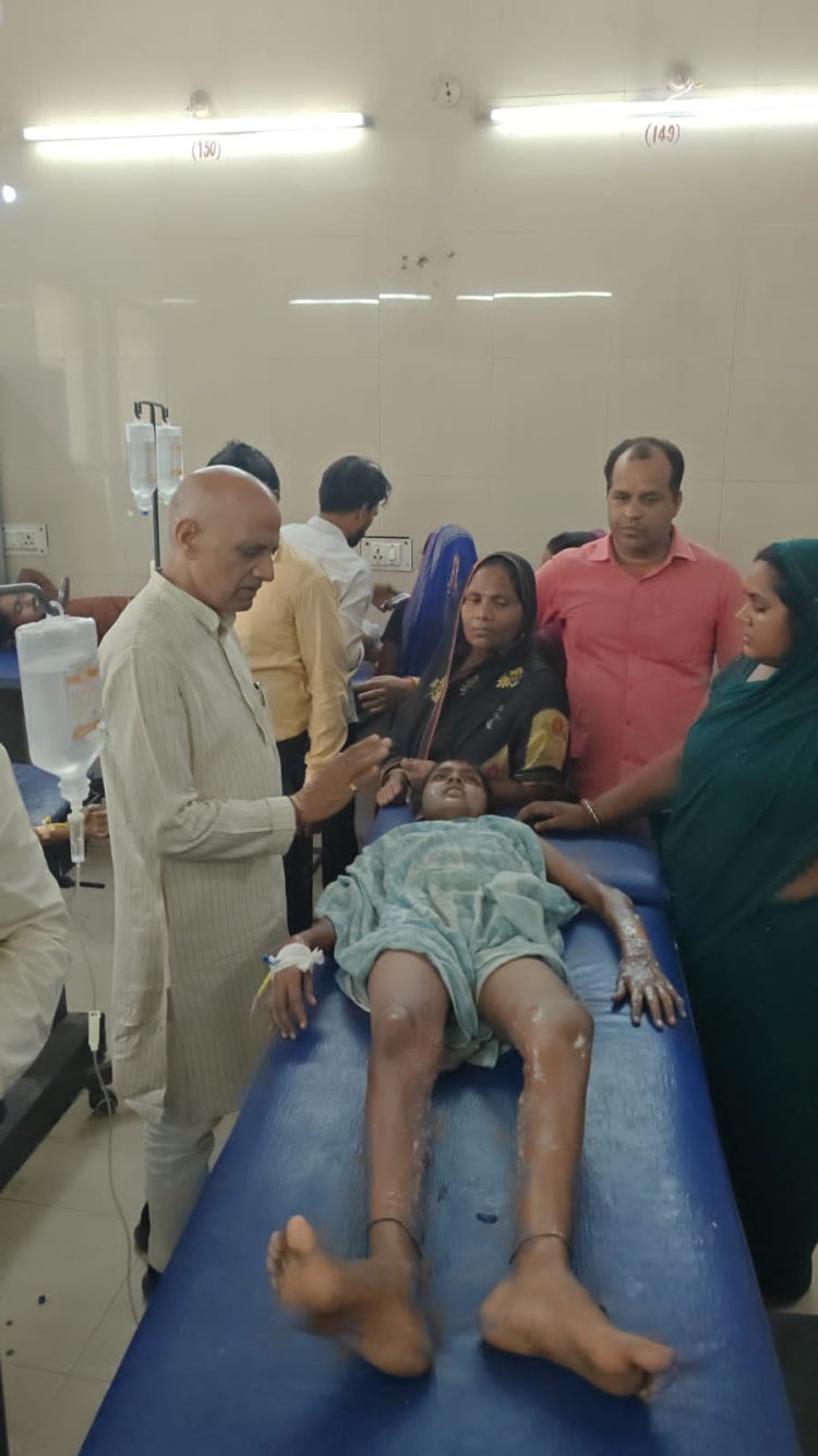 रामूडीहा में भीषण अग्निकांड, 05 मासूम झुलसे, विधायक की तत्परता से मिली राहत