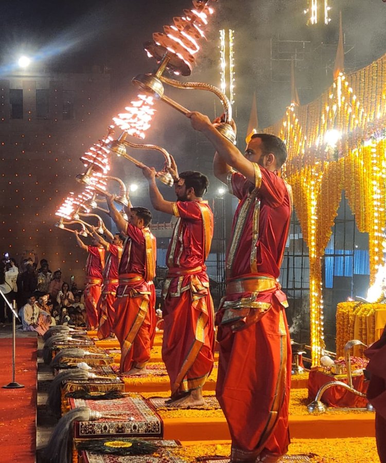 गंगा सप्तमी: श्री काशी विश्वनाथ मंदिर के घाट पर भव्य गंगा आरती, मां गंगा का षोडशोपचार पूजन