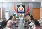 वाराणसी: प्रशिक्षु अधिकारियों ने पुलिस कमिश्नर से की शिष्टाचार भेंट, सीपी ने दिए उत्कृष्ट पुलिसिंग के गुरुमंत्र