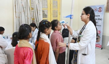 जांच में जूजन भवन में बालिकाओं को लगा नि:शुल्क एचपीवी वैक्सीन