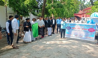 राष्ट्रीय लोक अदालत के प्रचार के लिए जिला जज ने कार रैली को दिखाई हरी झंडी