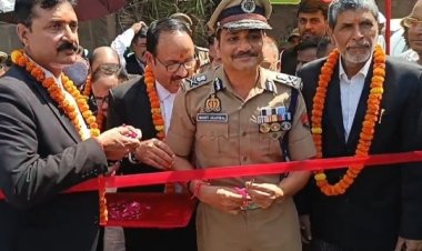 वाराणसी कचहरी की सड़कें होगी जाम मुक्त, पुलिस कमिश्नर ने किया मल्टीलेवल पार्किंग का उद्घाटन