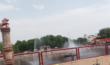 वाराणसी : दुर्गा मंदिर के जल कुंड में फव्वारा पुनः आरंभ, लोगों ने जाहिर की प्रसन्नता