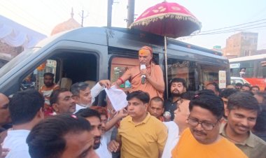 गौ माता की रक्षा के लिए वोट करें, सड़क-बिजली के लिए नहीं : अविमुक्तेश्वरानंद