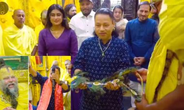 वृंदावन में संत प्रेमानंद महाराज के दर पहुंचे सूफी गायक कैलाश खेर, ‘बम लहरी’ गीत सुनाया
