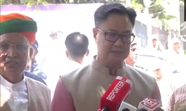 राहुल गांधी के विदेश दौरों पर केंद्रीय मंत्री ने उठाए सवाल, तीन हफ्ते पहले संसद को सूचित करना आवश्यक