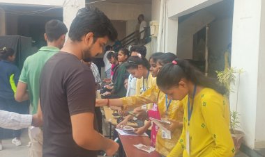 लेखपाल मुख्य परीक्षा-2025 शुरू, जौनपुर के 21 केंद्रों पर 9696 परीक्षार्थी शामिल