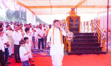 कीर्ति चक्र विजेता शहीद लेफ्टिनेंट शशांक तिवारी की प्रतिमा का लोकार्पण