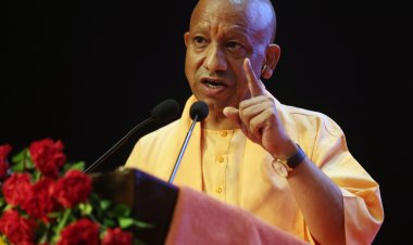 श्रमिक राज्य की प्रगति की सबसे बड़ी शक्ति, उन्हें सम्मान और सुरक्षा देना सरकार की प्राथमिकता : मुख्यमंत्री योगी