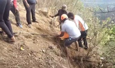 महाराष्ट्र के अम्बेनाली घाट में कार खाई में गिरी, आठ की मौत