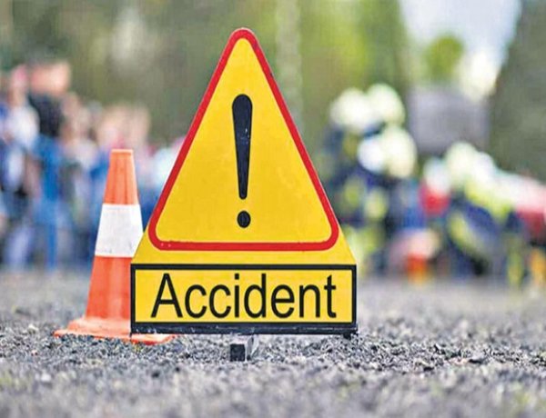 उत्तर प्रदेश में हुए सड़क हादसाें में 18 लोगों की मौत, 27 घायल