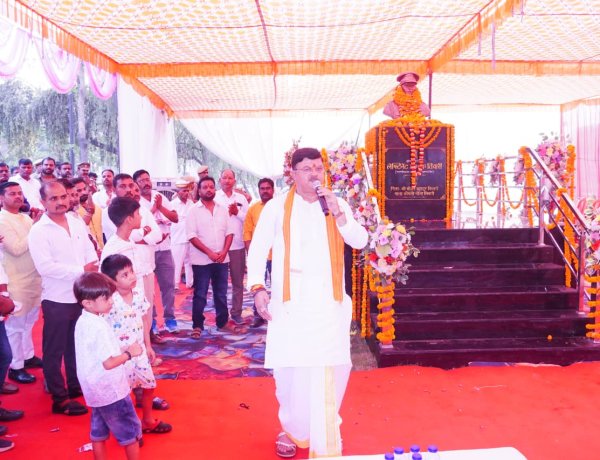 कीर्ति चक्र विजेता शहीद लेफ्टिनेंट शशांक तिवारी की प्रतिमा का लोकार्पण
