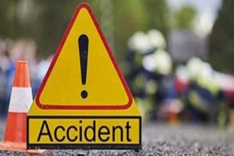 बाइक और ट्रैक्टर की टक्कर में युवक की मौत, एक गंभीर