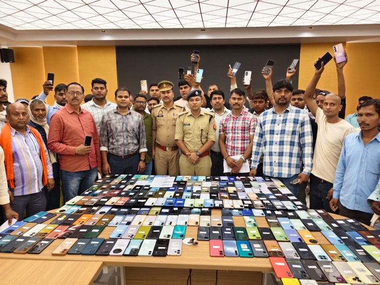सोनभद्र में खोए हुए 336 मोबाइल बरामद, अनुमानित कीमत 65 लाख रुपये