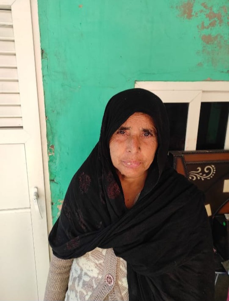 बुलंदशहर सड़क हादसा बाइक व कार की टक्कर में महिला की मौत, युवक घायल
